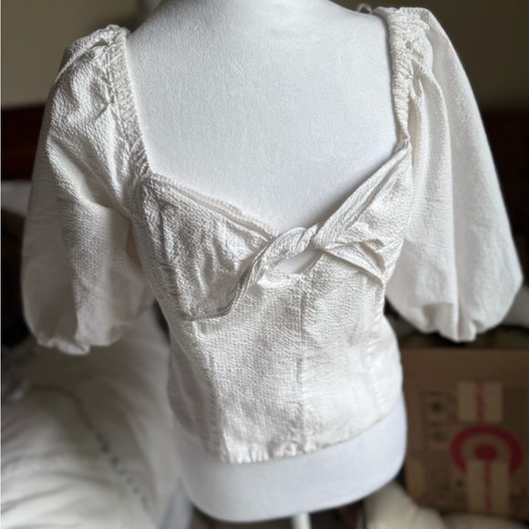 1. State White Puff Sleeve Crop Top - Picture 3 of 6